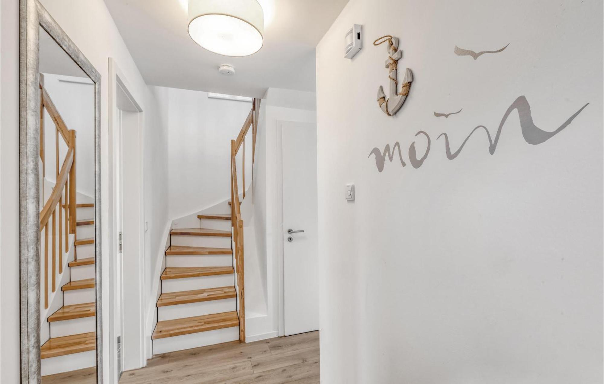 Amazing Home In Tossens With Wifi Екстериор снимка